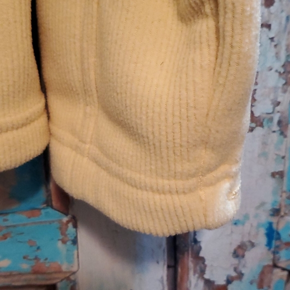 Patagonia Synchilla Creamy Yellow Jacket - Picture 9 of 11